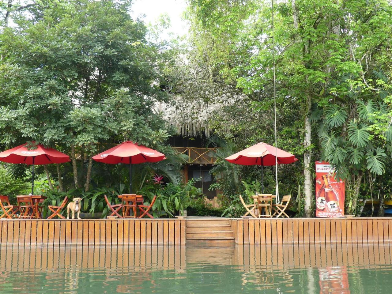 Hotel Kangaroo Y Restaurante Rio Dulce Town Exterior foto
