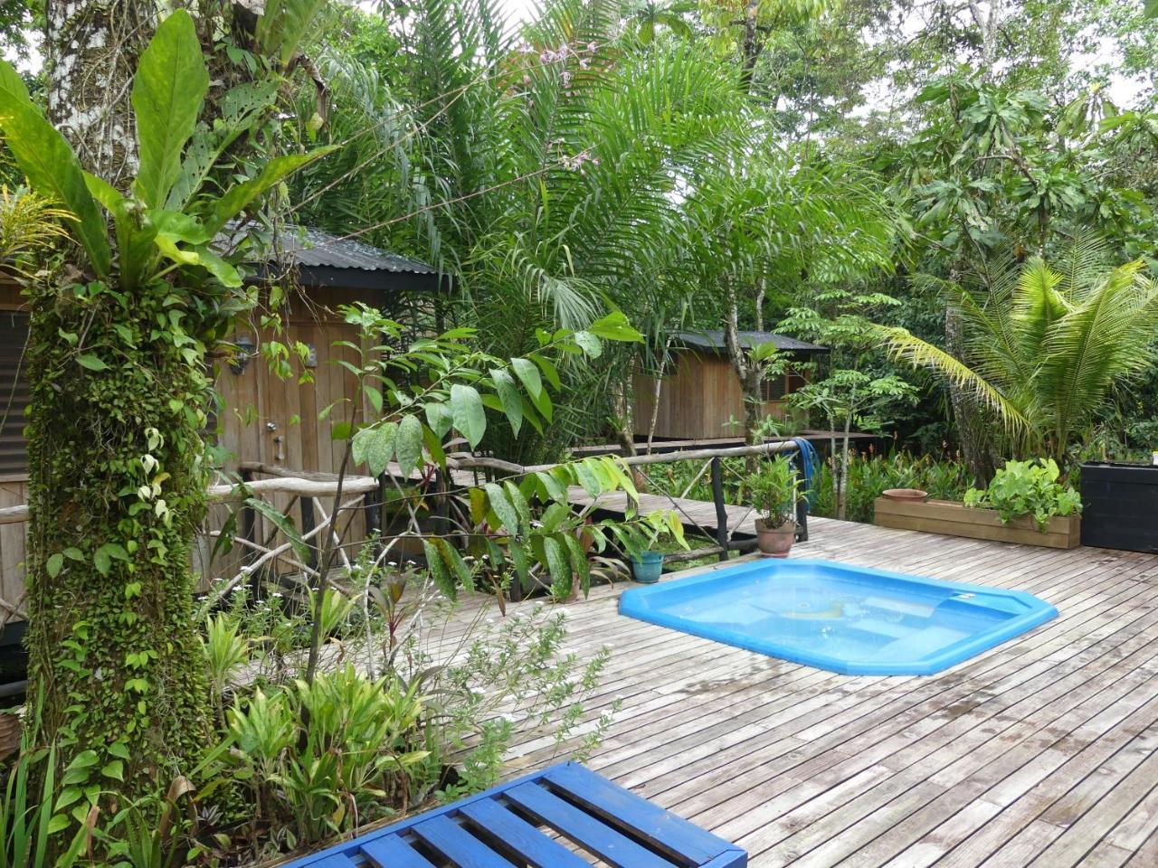 Hotel Kangaroo Y Restaurante Rio Dulce Town Exterior foto